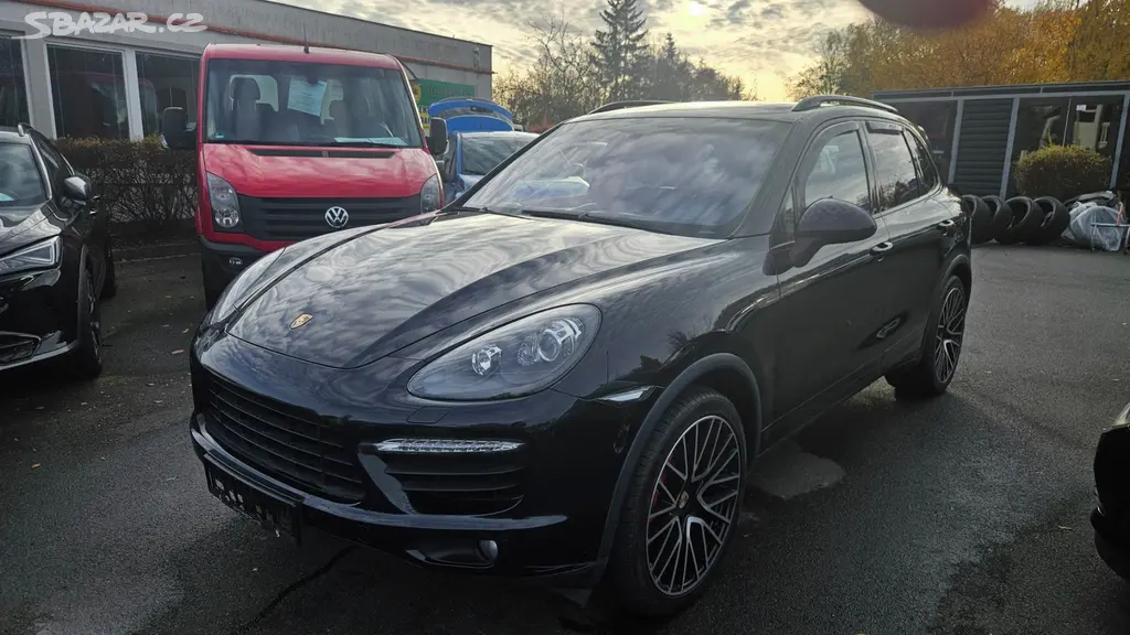 Porsche Cayenne 4,8i V8 Turbo - fotka 2