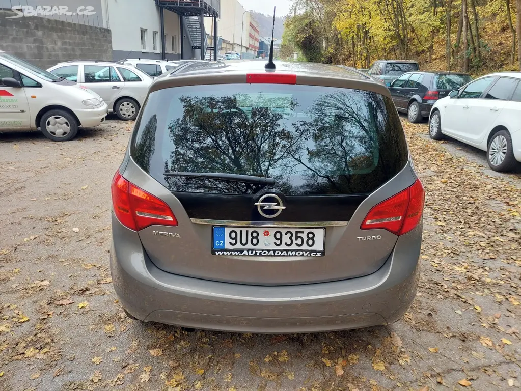 Opel Meriva B 1.4 16V, 88kw, rok 2011.. - fotka 4