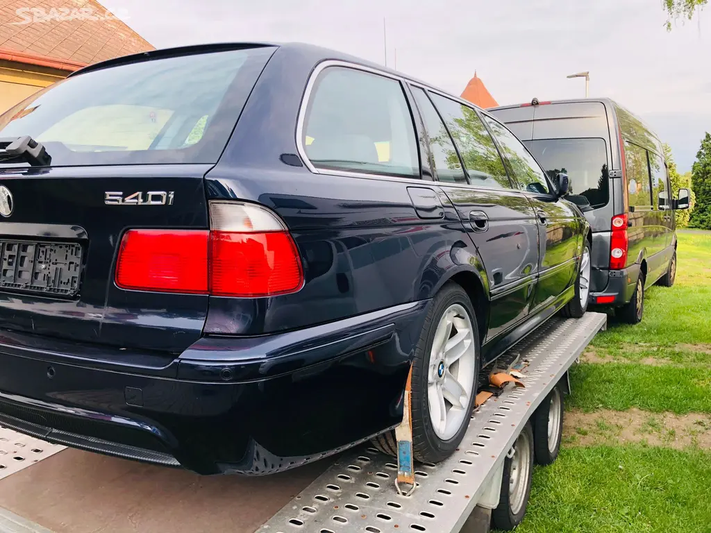 BMW Řada 5, E39 540i - fotka 2