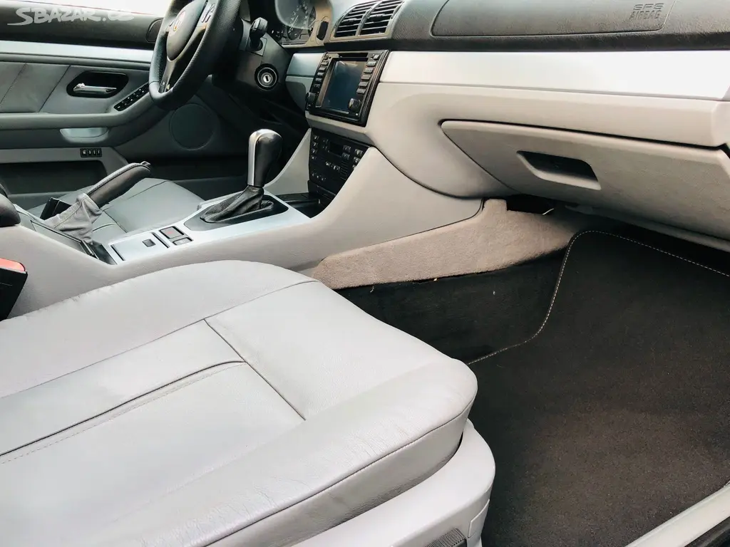 BMW Řada 5, E39 540i - fotka 6