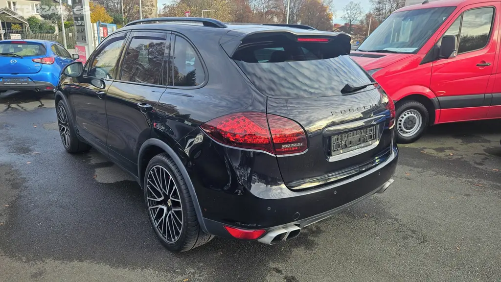 Porsche Cayenne 4,8i V8 Turbo - fotka 3