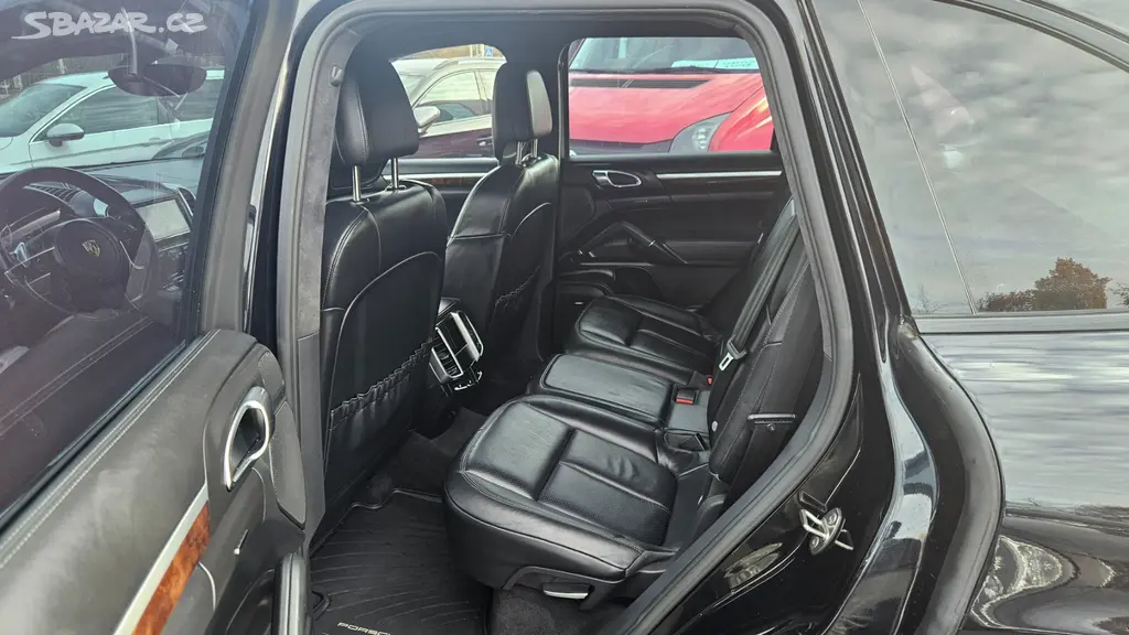 Porsche Cayenne 4,8i V8 Turbo - fotka 6
