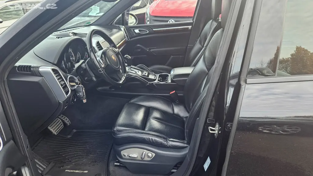 Porsche Cayenne 4,8i V8 Turbo - fotka 5