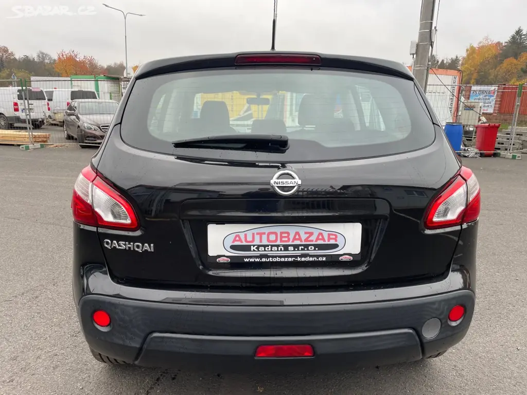 Nissan Qashqai, 1,6 86kW, SERVISKA, TOP STAV - fotka 4