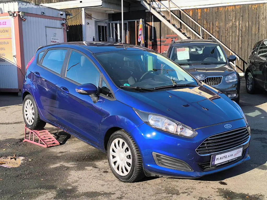 Ford Fiesta 1.25i 60kW Trend,Klima,2 majitel - fotka 4