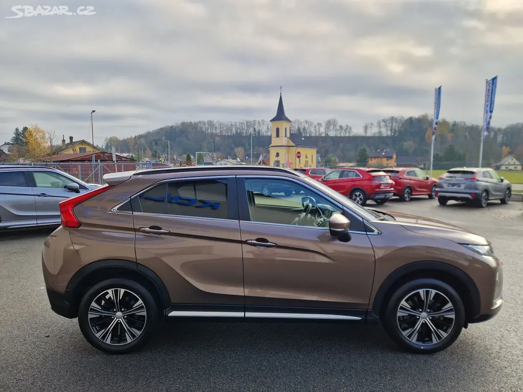 Mitsubishi Eclipse Cross, 1.5 MIVEC 4x4, automat - fotka 5