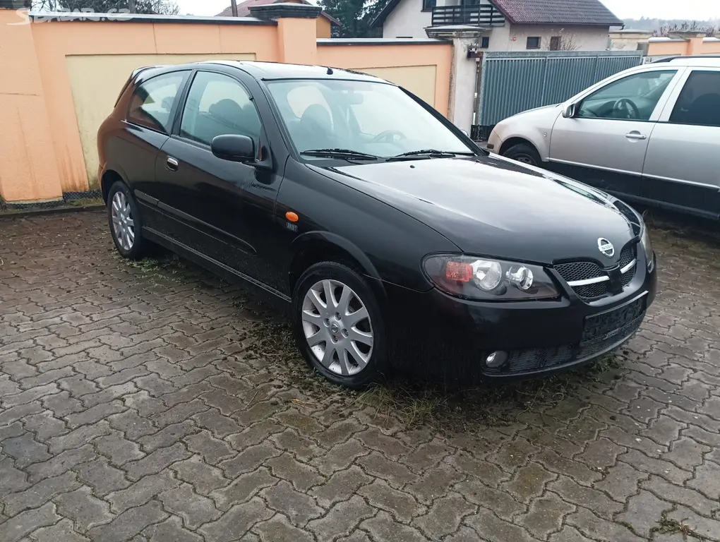 Nissan Almera - fotka 2
