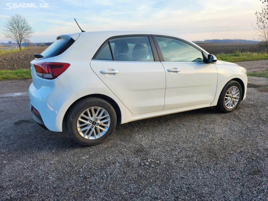Kia Rio 1.4 AUTOMAT , 41000KM. - fotka 4