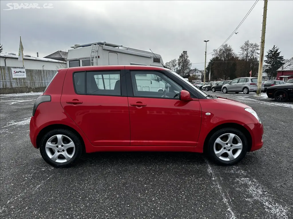 Suzuki Swift, 1,3 iKLIMA-PO SERVISE-NOVÁ STK - fotka 6