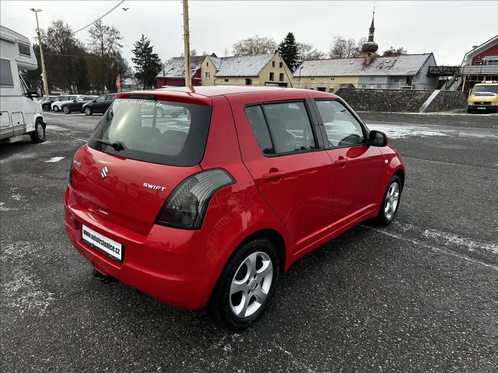 Suzuki Swift, 1,3 iKLIMA-PO SERVISE-NOVÁ STK - fotka 5