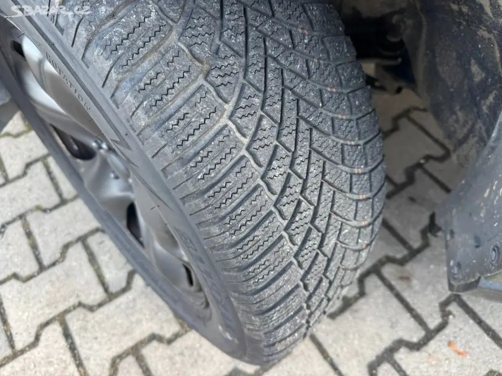 Subaru Forester, 4x4 2,0i 110KW STK ITÁLIE - fotka 2