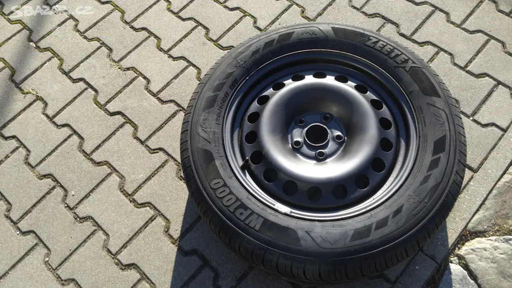Náhled: NOVÉ zimní pneu 215 65 17 VW TIGUAN ŠKODA KODIAQ