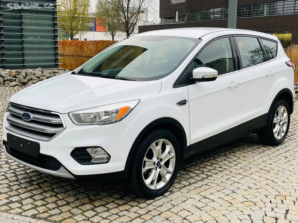 Ford Kuga, 2.0TDCi MANUÁL FACELIFT 2WD - fotka 4