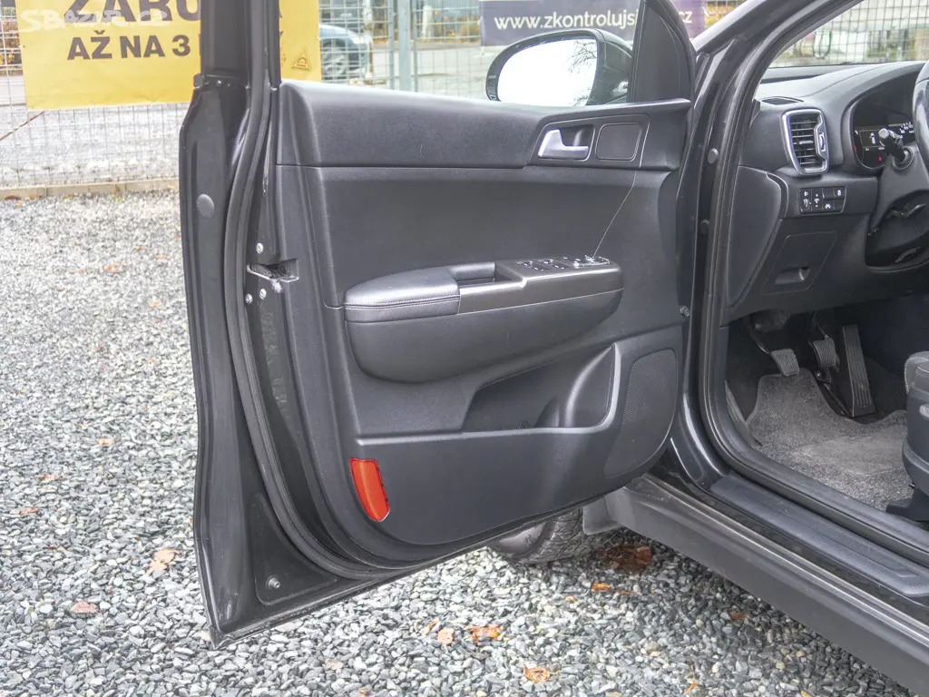 Kia Sportage 1.7D 85KW NAVI 1 MAJITEL! - fotka 5