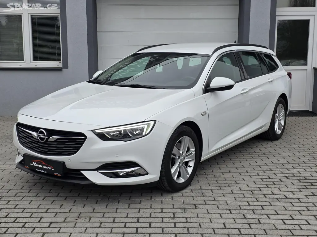 Opel Insignia, 2.0 CDTi 125KW AUTOMAT ČR NOVÉ - fotka 2