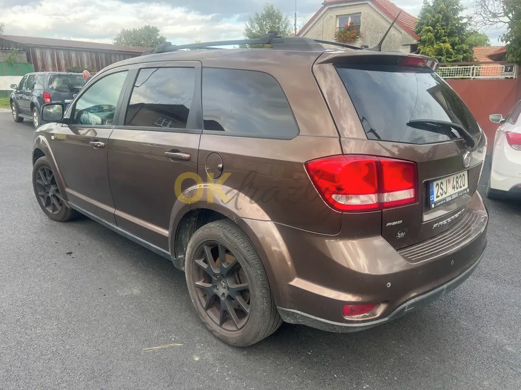 Fiat Freemont 2.0MJT 125kW 7 míst 4x4 rv 2013 - fotka 5