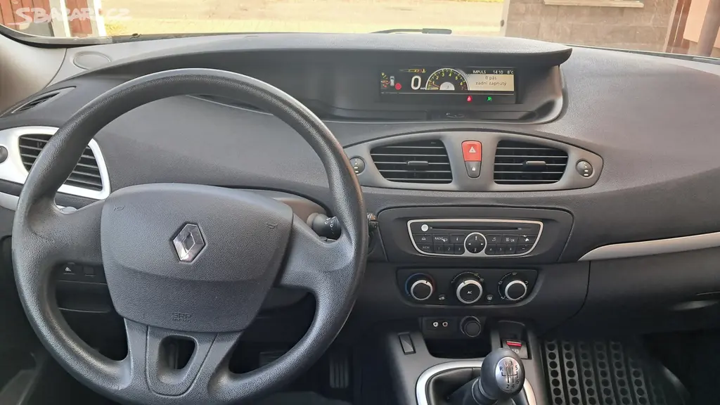 Renault Scénic, 1.6i / 81KW - fotka 6
