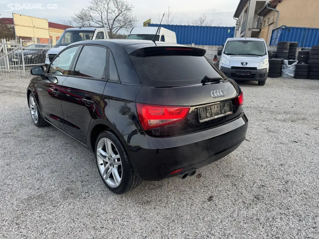 Audi A1, 1.4 TFSi 90 KW S-Line 109000km - fotka 6