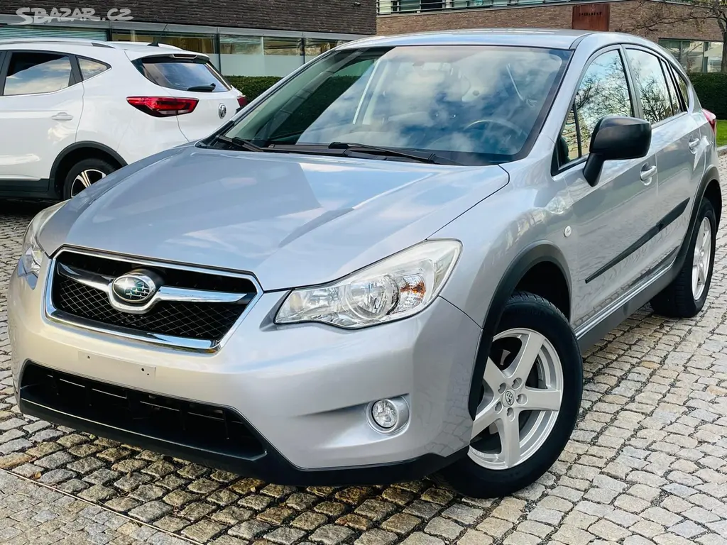 Subaru XV, 1.6i 4x4 MAN SENZORY SERVISKA