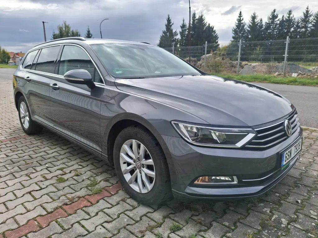 VW PASSAT VARIANT B8 2.0TDI 110kw - fotka 4