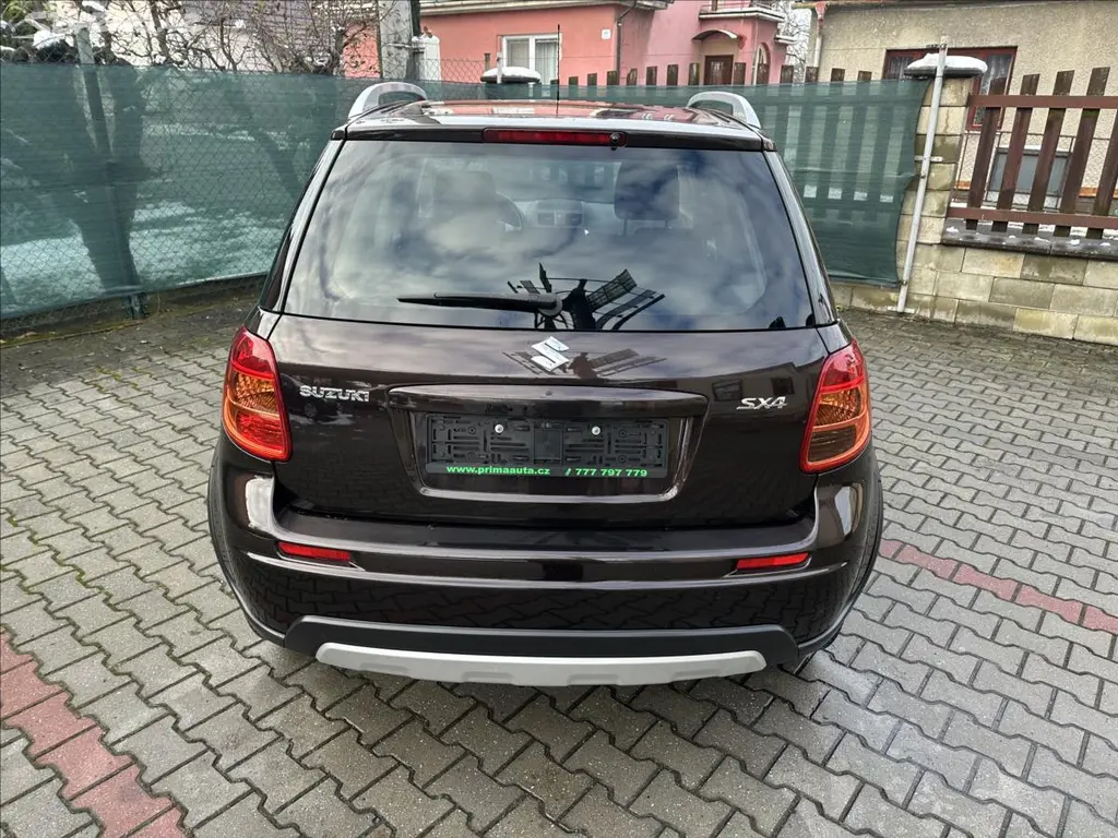 Suzuki SX4, 1,6 1.majitel ! - fotka 6