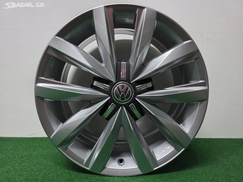 VW T6.1  T6  T5  Alu kola 18 Originál  7E0601025Q Springfield