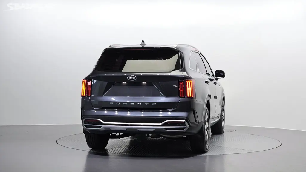 2021 KIA SORENTO 2.2CRDi FWD - fotka 4