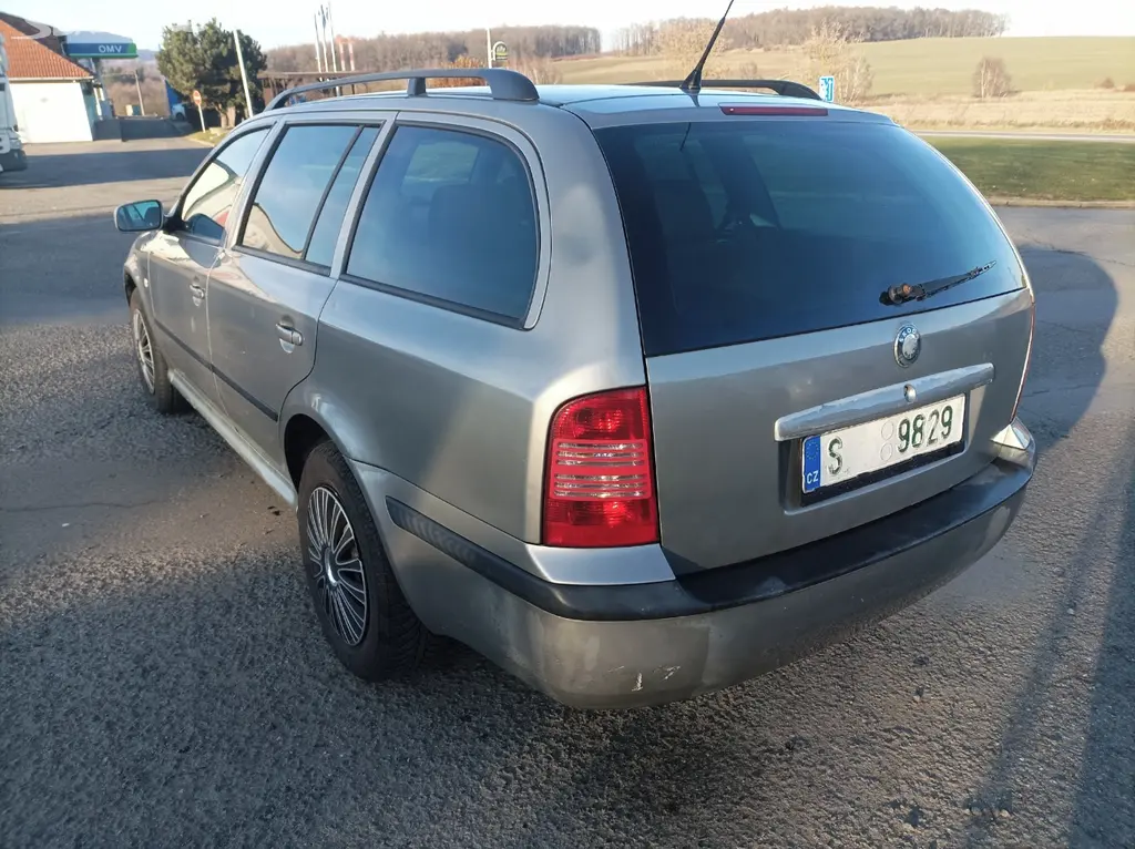 Škoda Octavia - fotka 4