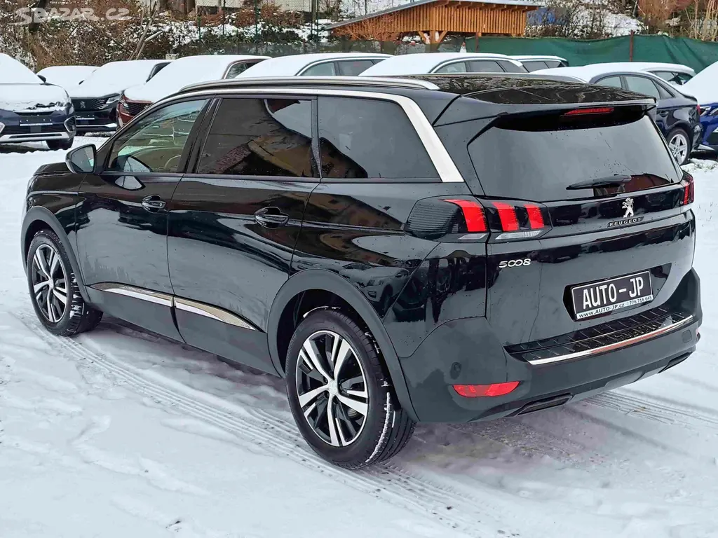 Peugeot 5008, 1,2PT EAT8 ALLURE - fotka 6