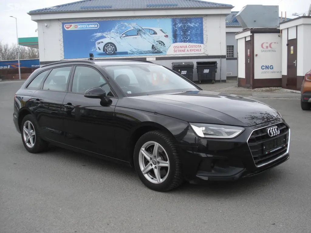 Audi A4, 35 TDi NAVI S-TRONIC FACELIFT - fotka 6