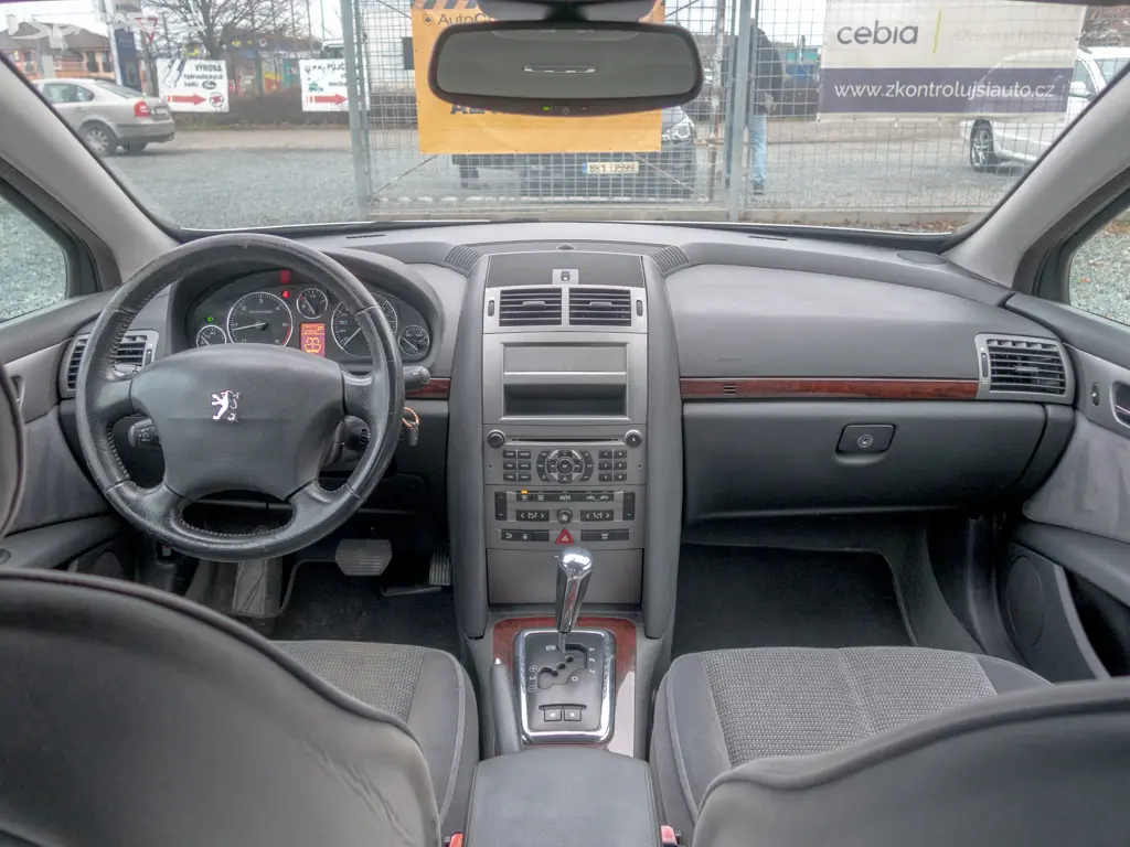 Peugeot 407 ČR 2.0HDI 100KW PO ROZVODECH - fotka 5