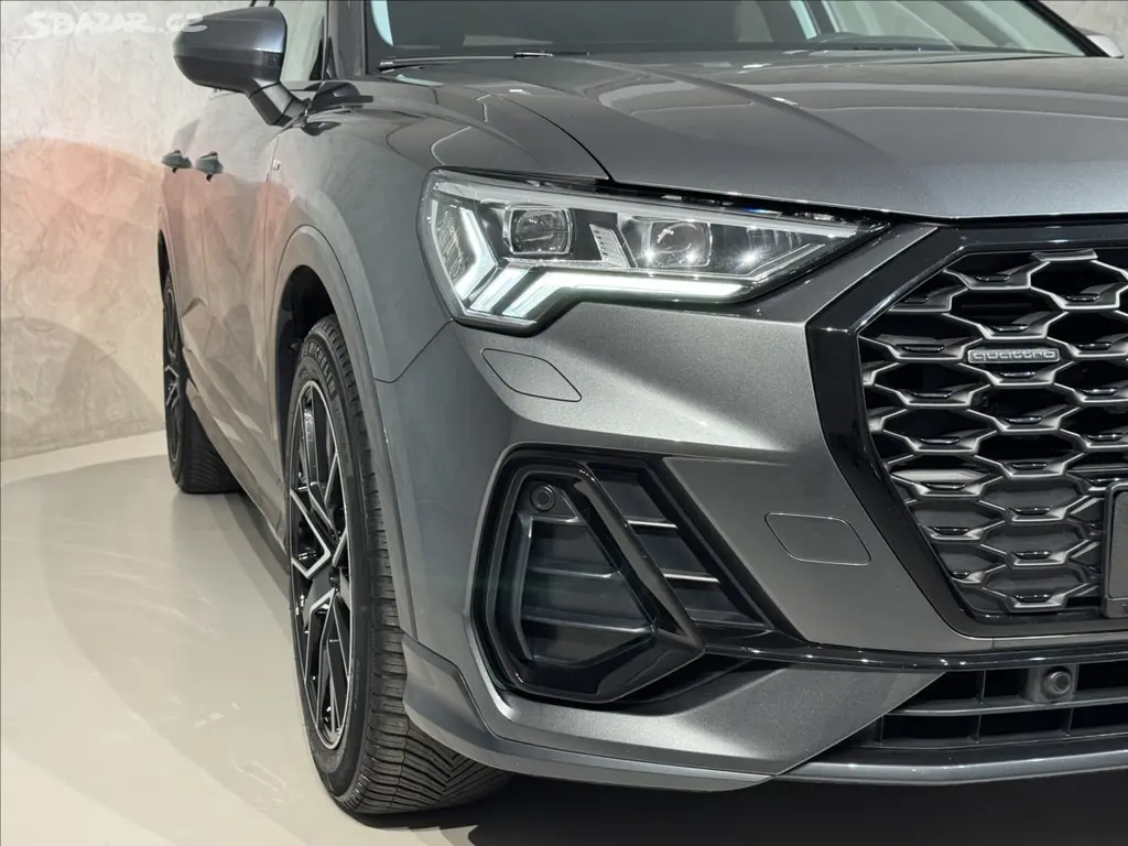 Audi Q3, 2,0 TFSi 4x4 Sportback S-Line - fotka 5