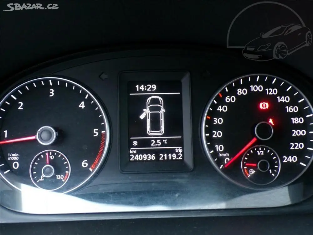 Volkswagen Touran 2,0 TDI COMFORT,WEBASTO - fotka 6