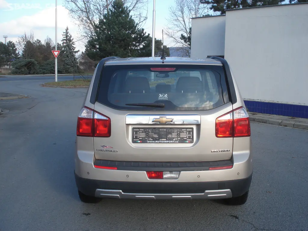 Chevrolet Orlando, 2.0 CDTi 7 MIST - fotka 3