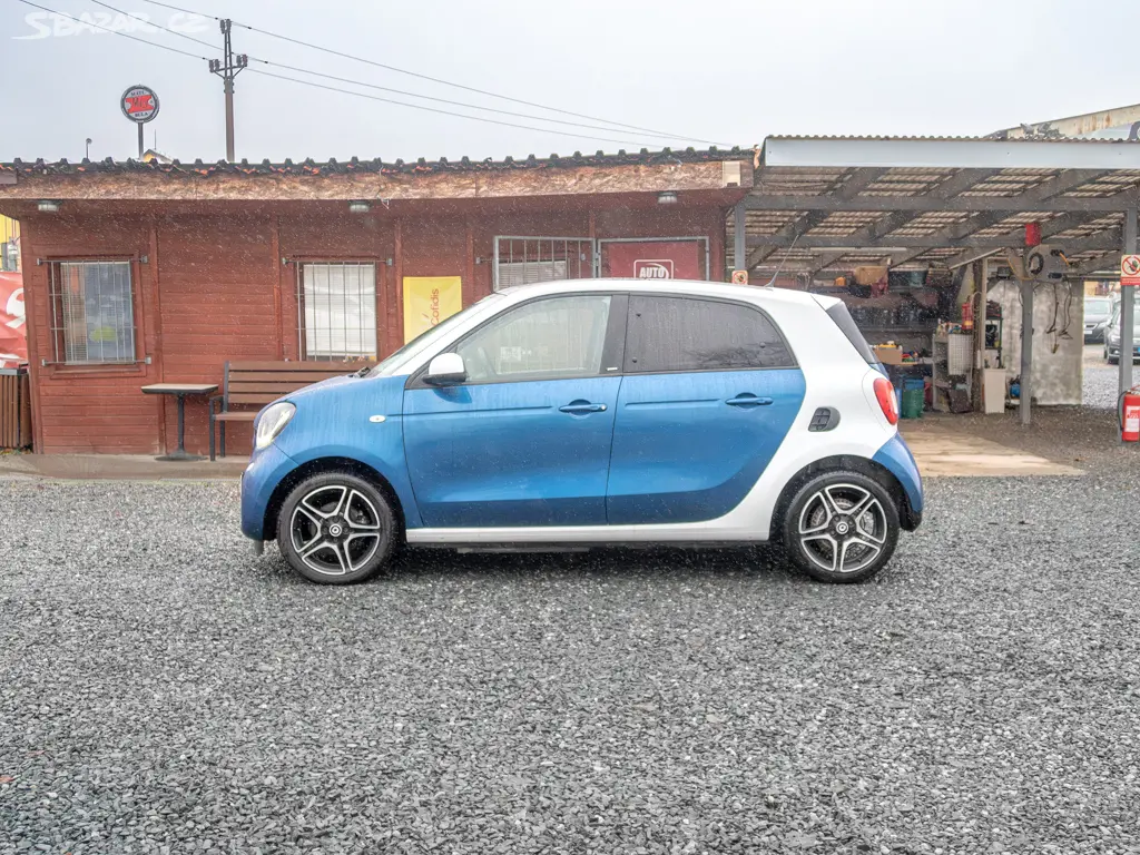 Smart Forfour ČR 12/18 NAV SOH 93%