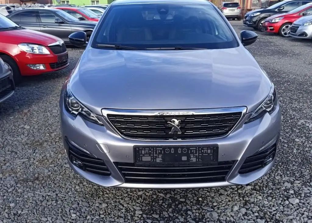 Peugeot 308 1.2 PT GT AT, Kůže, Navi benzín - fotka 3