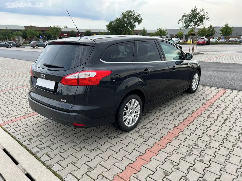Ford Focus 1.6 TDCi 77kw digi klima NAVI - fotka 3