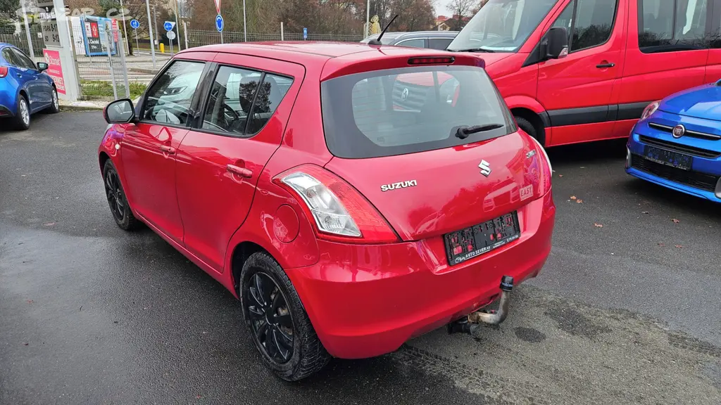 Suzuki Swift 1,2i - fotka 3