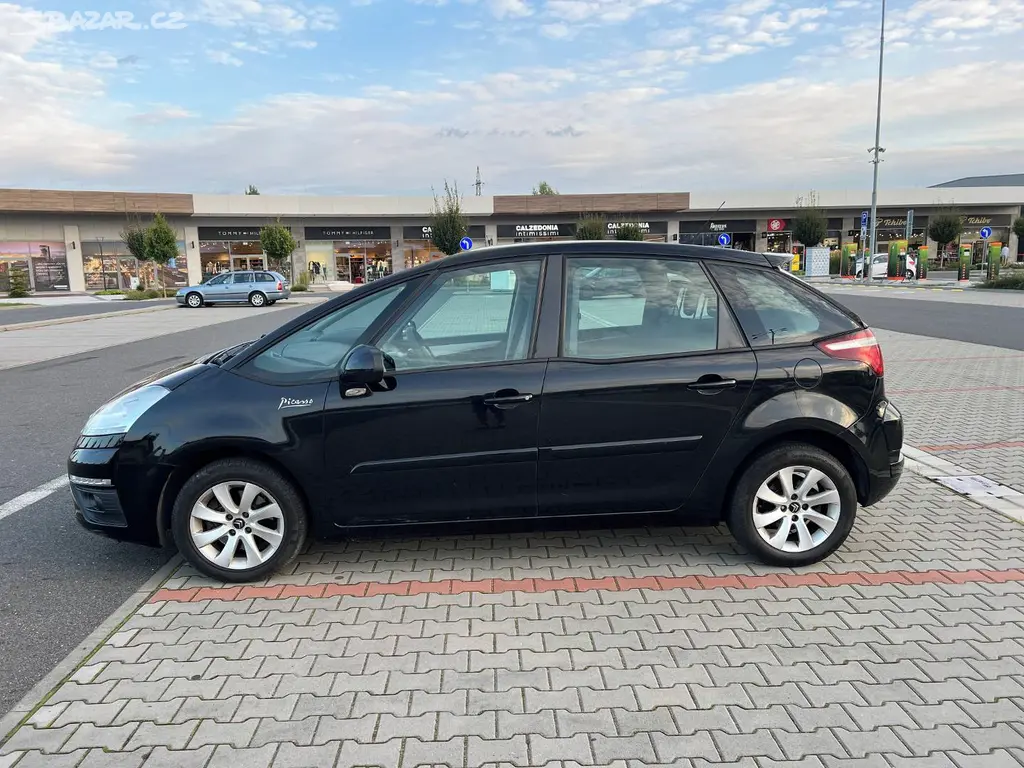 Citroen C4 Picasso 2.0 HDi 110kw digi klima 6rychl - fotka 6