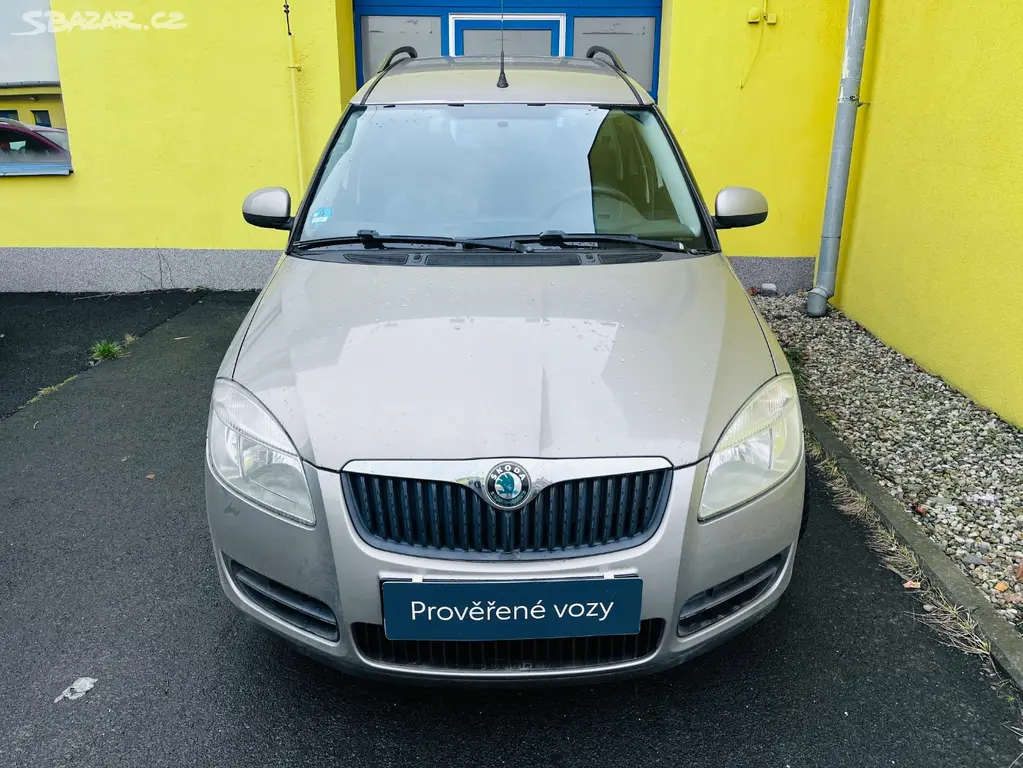 ŠKODA ROOMSTER 1.2 i TAŽNÉ NAJETO JEN 94 TIS KM - fotka 2