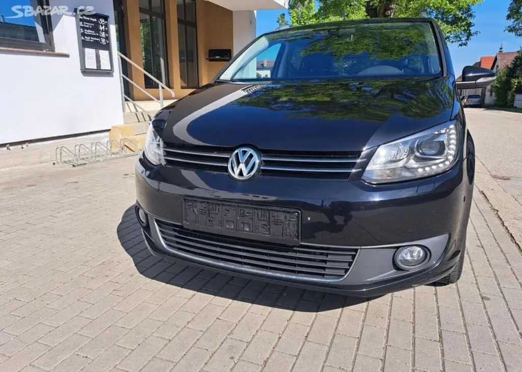 Volkswagen Touran 1,6 TDI Comfortline nafta - fotka 4