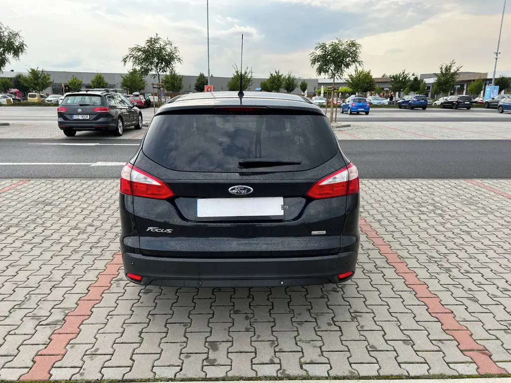 Ford Focus 1.6 TDCi 77kw digi klima NAVI - fotka 4
