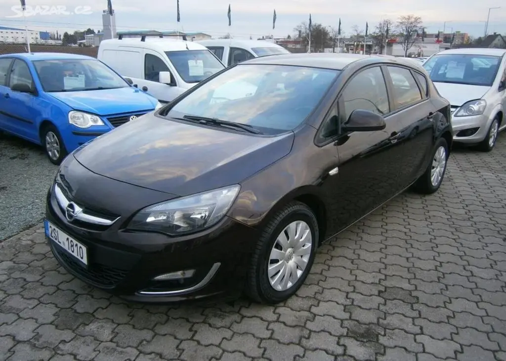 Opel Astra 1.4i 16v 88kw,CZ,serviska benzín - fotka 3