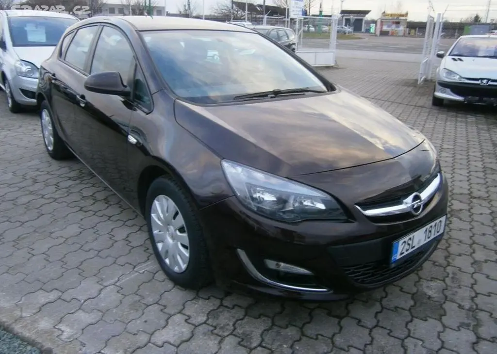 Opel Astra 1.4i 16v 88kw,CZ,serviska benzín