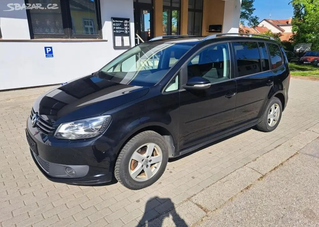 Volkswagen Touran 1,6 TDI Comfortline nafta - fotka 5