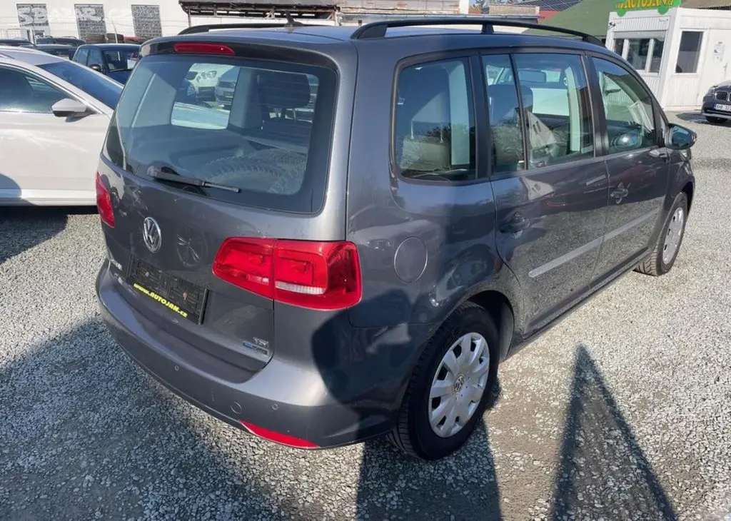 Volkswagen Touran 1.2 TSI benzín manuální - fotka 4