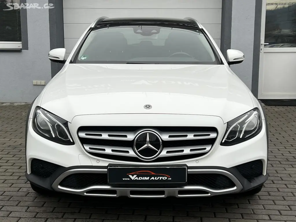 Mercedes-Benz Třídy E, E 220D 4MATIC ALL TERRAIN - fotka 5