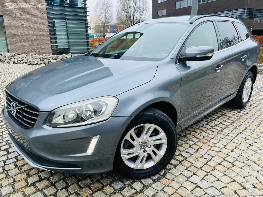 Volvo XC60, 2.4D 4x4 5V AUT 1.MAJ SERVISKA - fotka 2