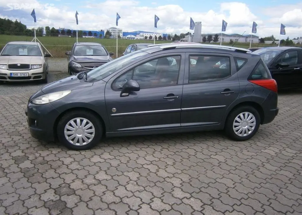Peugeot 207 1.6HDi 68kw,CZ nafta manuální - fotka 4