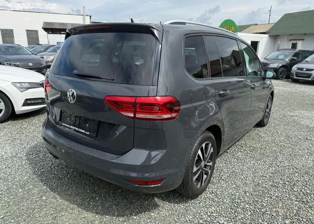 Volkswagen Touran 2.0 TDI DSG UNITED LED ACC - fotka 4
